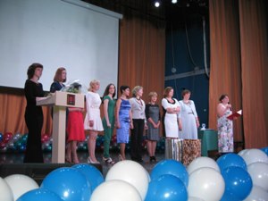 В Доме молодежи Василеостровского района состоялась церемония вручения дипломов выпускникам