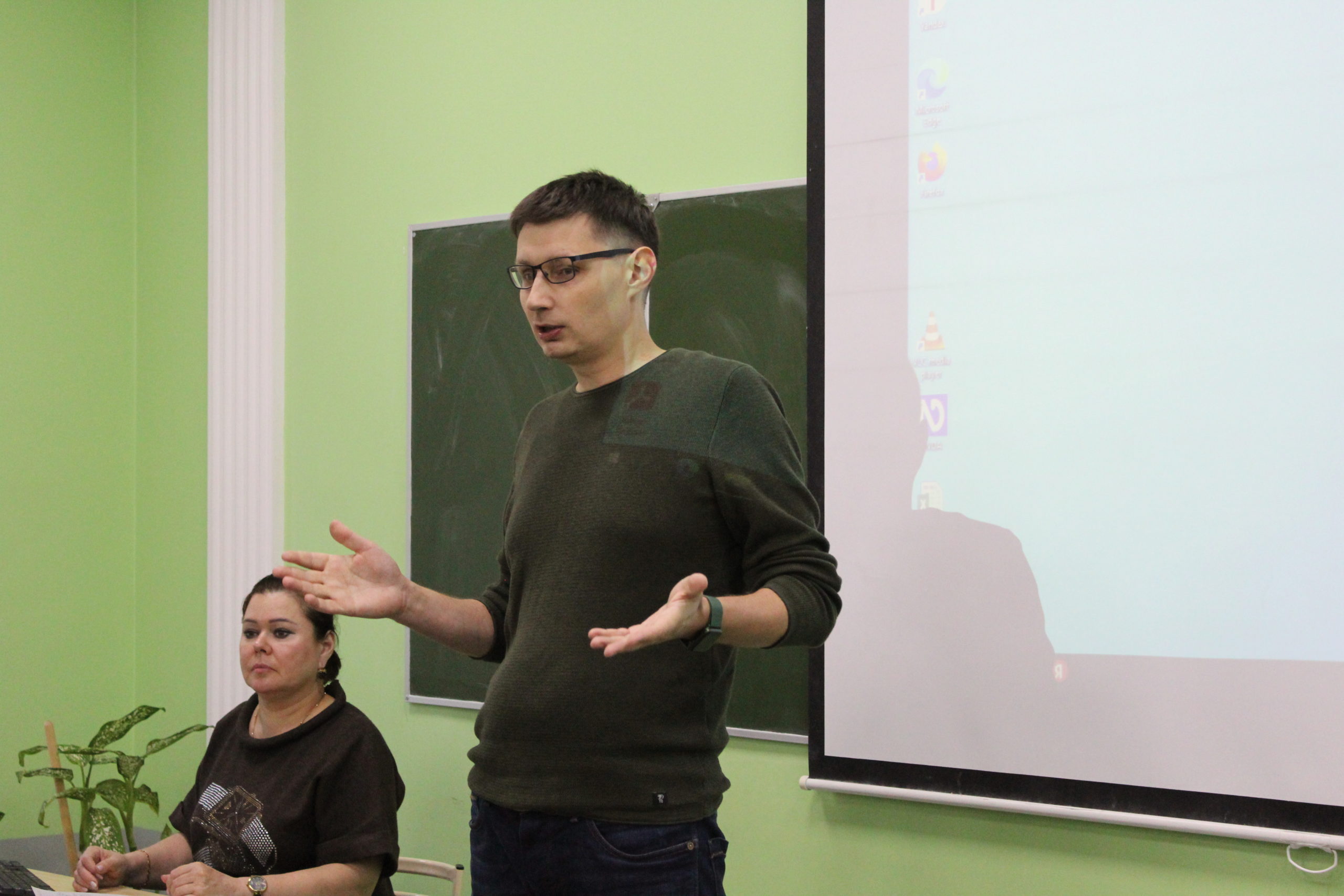 Специалист психоневрологического интерната Зеленогорска провел профориентационный митап для студентов Института