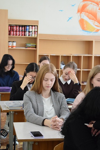 Студенты Института провели занятие для учащихся гимназии № 586 в рамках Всемирного дня психического здоровья