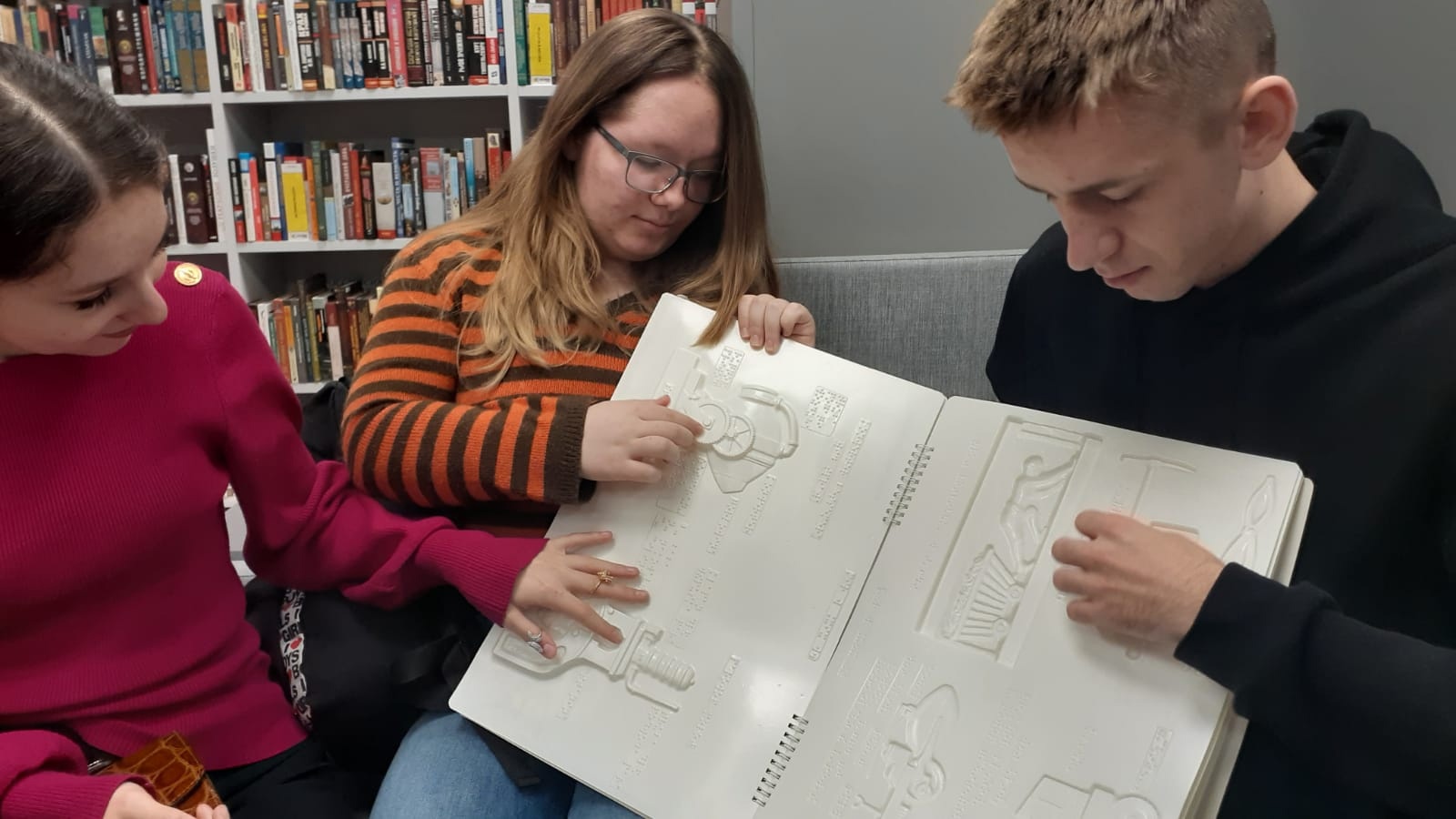 Студенты Института посетили библиотеку для слепых и слабовидящих