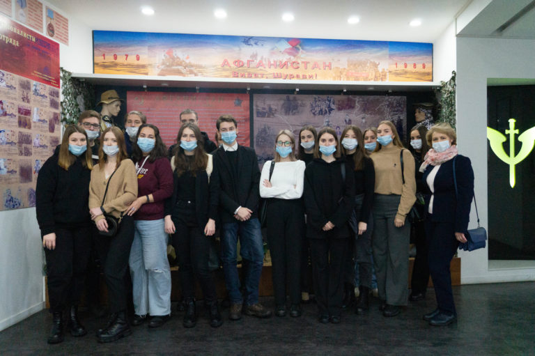 Студенты СПбГИПСР побывали на экскурсии на базе расположения ОМОН «Бастион»