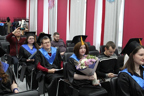 Состоялась торжественная церемония вручения дипломов выпускникам Института