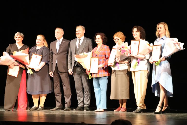 Выпускники Института были награждены премиями Правительства Санкт-Петербурга